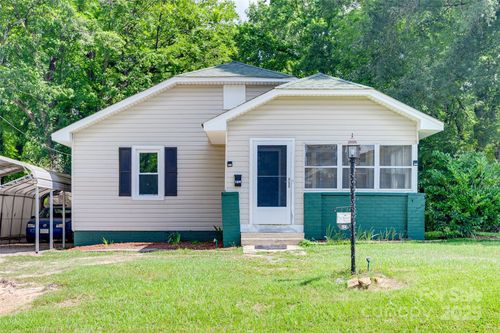 104 W Maryland Ave, Bessemer City, NC, 28016-2324 | Card Image