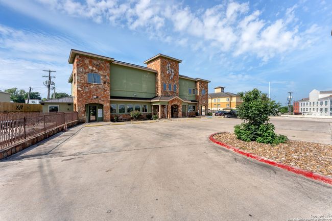 216 Middlebuster Rd, Home with 0 bedrooms, 0 bathrooms and null parking in Gonzales TX | Image 47