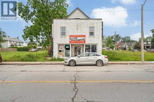 1022 Wyandotte St W, Windsor, ON, N9A5Y4 | Card Image