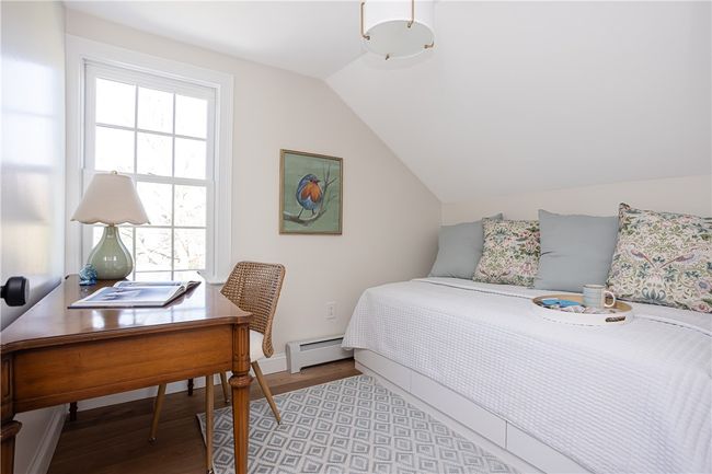 4 Gladding Ct, Home with 3 bedrooms, 1 bathrooms and 3 parking in Newport RI | Image 34