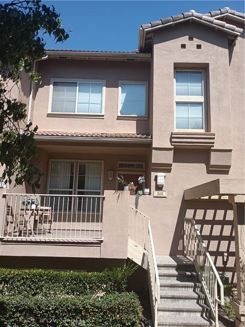 335 W Summerfield Cir, Anaheim, CA, 92802-4772 | Card Image