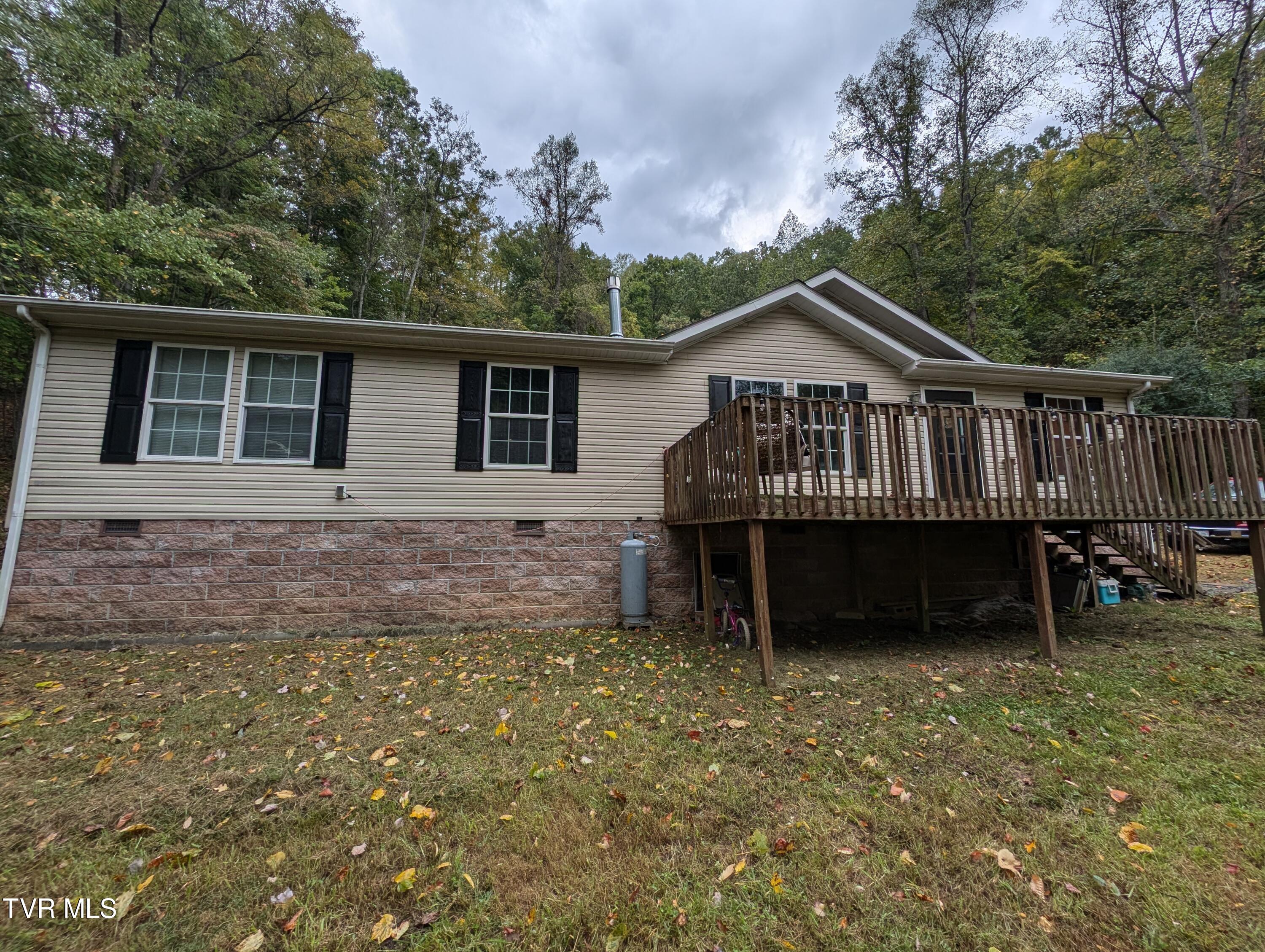 Skeetrock Rd, Clintwood, VA 24228