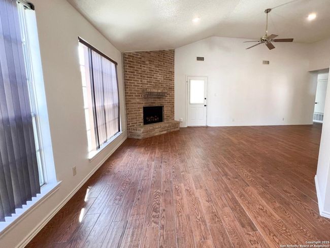 7914 Forest Cabin, House other with 3 bedrooms, 2 bathrooms and null parking in Live Oak TX | Image 8