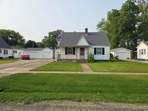 1450 Mulliken St, Carlyle, IL, 62231-1138 | Card Image