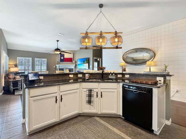 1812 Azalea Dr, House other with 3 bedrooms, 2 bathrooms and null parking in Savannah TX | Image 7