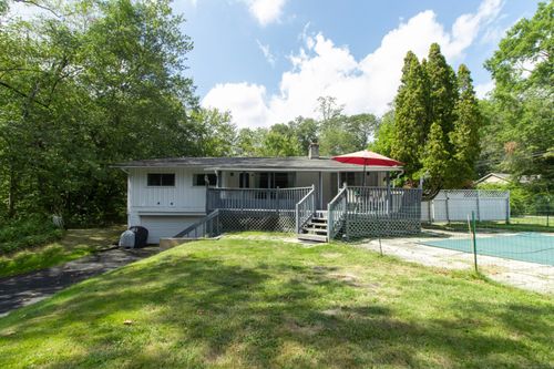 294 Hemlock Dr, Orange, CT, 06477-2418 | Card Image