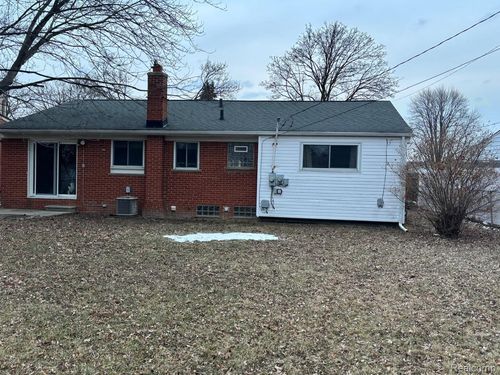 31527 Stricker Dr, Warren, MI, 48088-2992 | Card Image