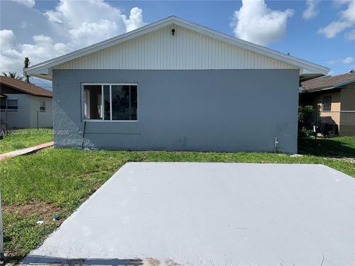 756 Nw 5th St, Florida City, FL, 33034-3238 | Card Image
