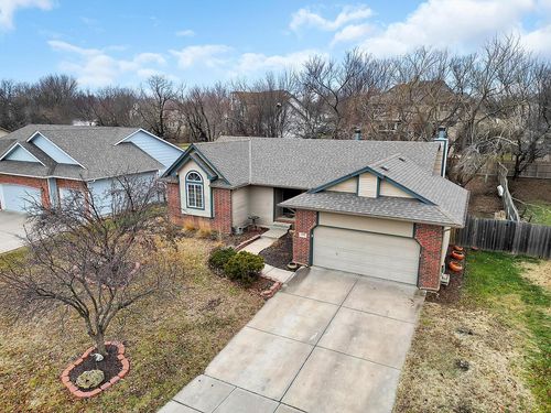 2323 N Brandon Cir, Wichita, KS, 67226-4511 | Card Image