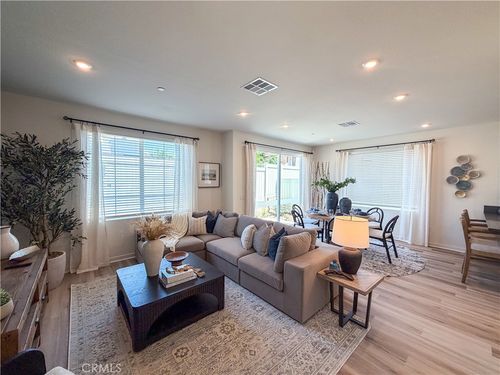 7198 Lisbon Way, Highland, CA, 92346-4208 | Card Image