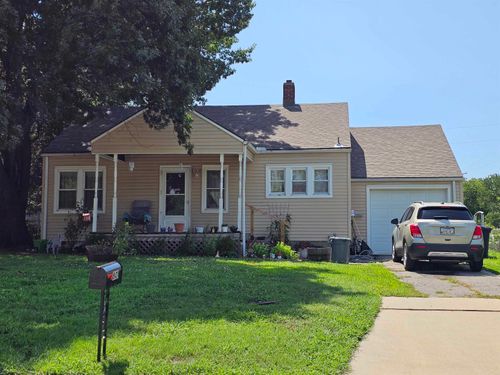 801 S Taylor St, El Dorado, KS, 67042-2841 | Card Image