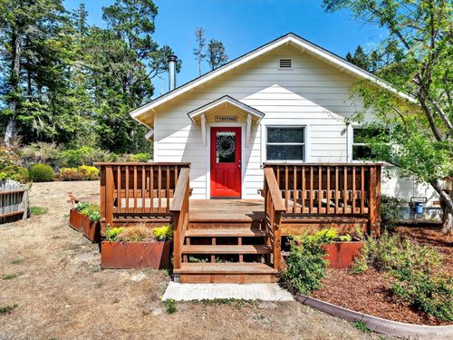 10392 Hills Rd, Mendocino, CA, 95460 | Card Image