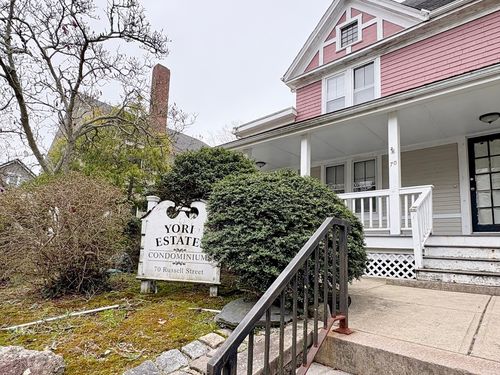 5-70 Russell St, New Bedford, MA, 02740-4900 | Card Image