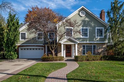 Lovely Quarton Lake Estates colonial is 4200 sq ft | Image 1