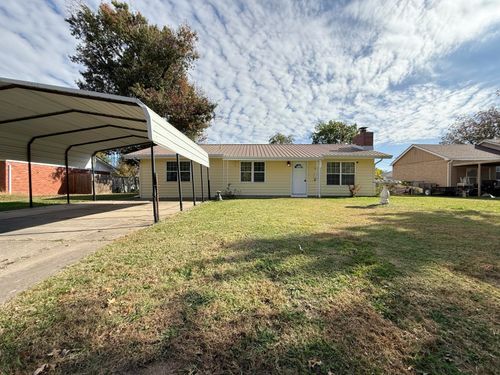 1024 Barger Pl, Miami, OK, 74354-3217 | Card Image