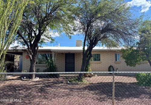 1937 W Riverview St, Tucson, AZ, 85745-1926 | Card Image