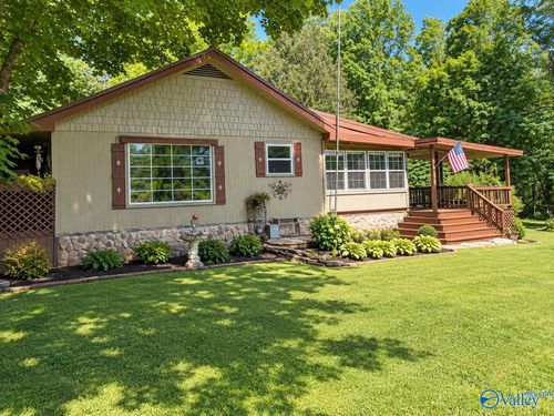 806 Case Rd, Prospect, TN, 38477-6302 | Card Image