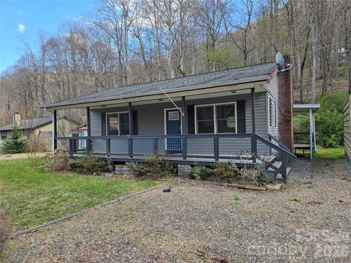 17 Forest Dr, Maggie Valley, NC, 28751-9797 | Card Image
