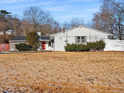 143 Winona St, Peabody, MA, 01960-4634 | Card Image