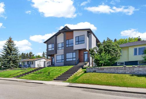 5230 21 Avenue Nw, Calgary, AB, T3B0X5 | Card Image