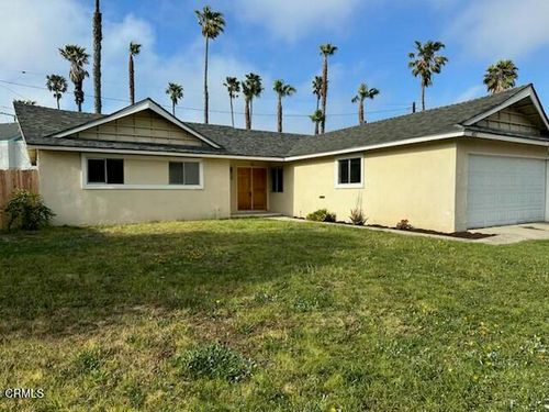 451 Redwood St, Oxnard, CA, 93033-5228 | Card Image