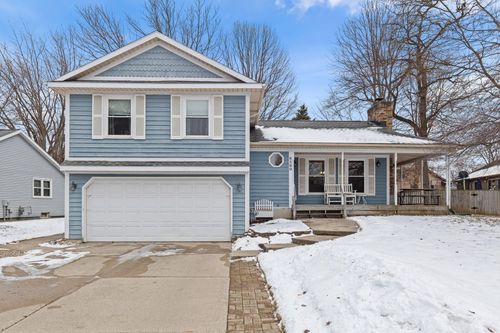 6560 Crownpointe Dr Sw, Byron Center, MI, 49315-8208 | Card Image