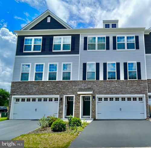 9 Sisters Farmstead Dr, Mount Laurel, NJ, 08054-1447 | Card Image