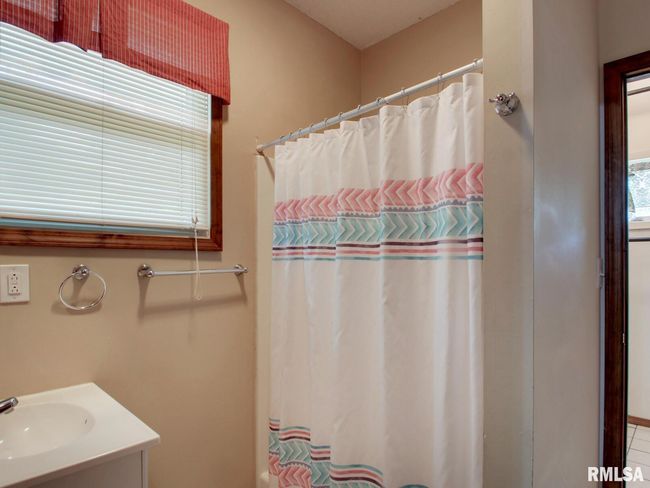 30049 Old Highway V, House other with 3 bedrooms, 2 bathrooms and null parking in La Grange MO | Image 14
