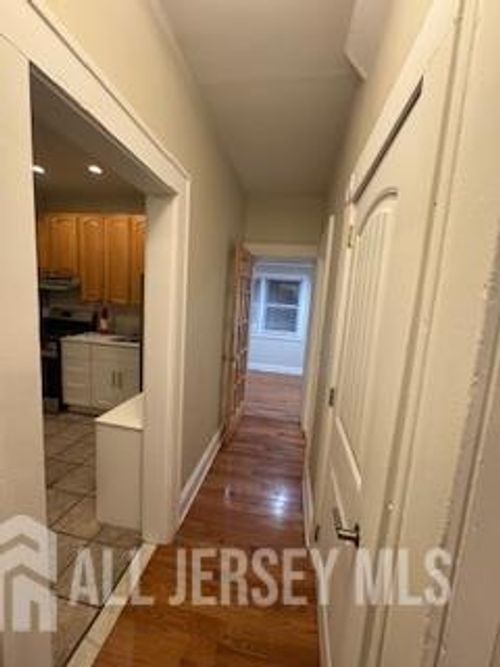 421 Port Reading Ave, Port Reading, NJ, 07064-1701 | Card Image