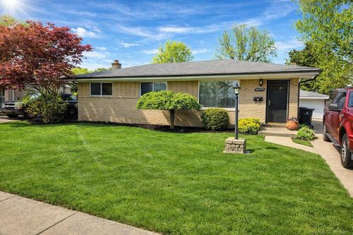 20525 Shores Street, St Clair Shores, MI, 48080 | Card Image