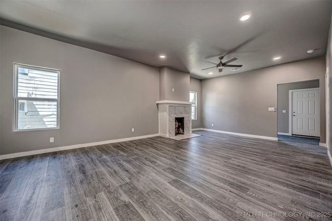 1015 E Main St, House other with 3 bedrooms, 2 bathrooms and null parking in Shawnee OK | Image 8