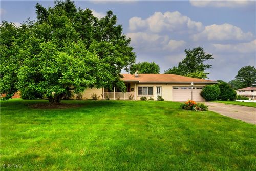 54 Creed Circle, Campbell, OH, 44405 | Card Image