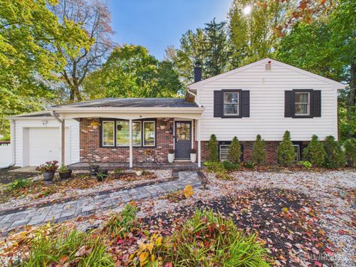 80 Red Valley Rd, MILLSTONE TOWNSHIP, NJ, 08510-1401 | Card Image