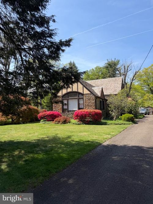 74 Black Rock Rd, Yardley, PA, 19067-1920 | Card Image