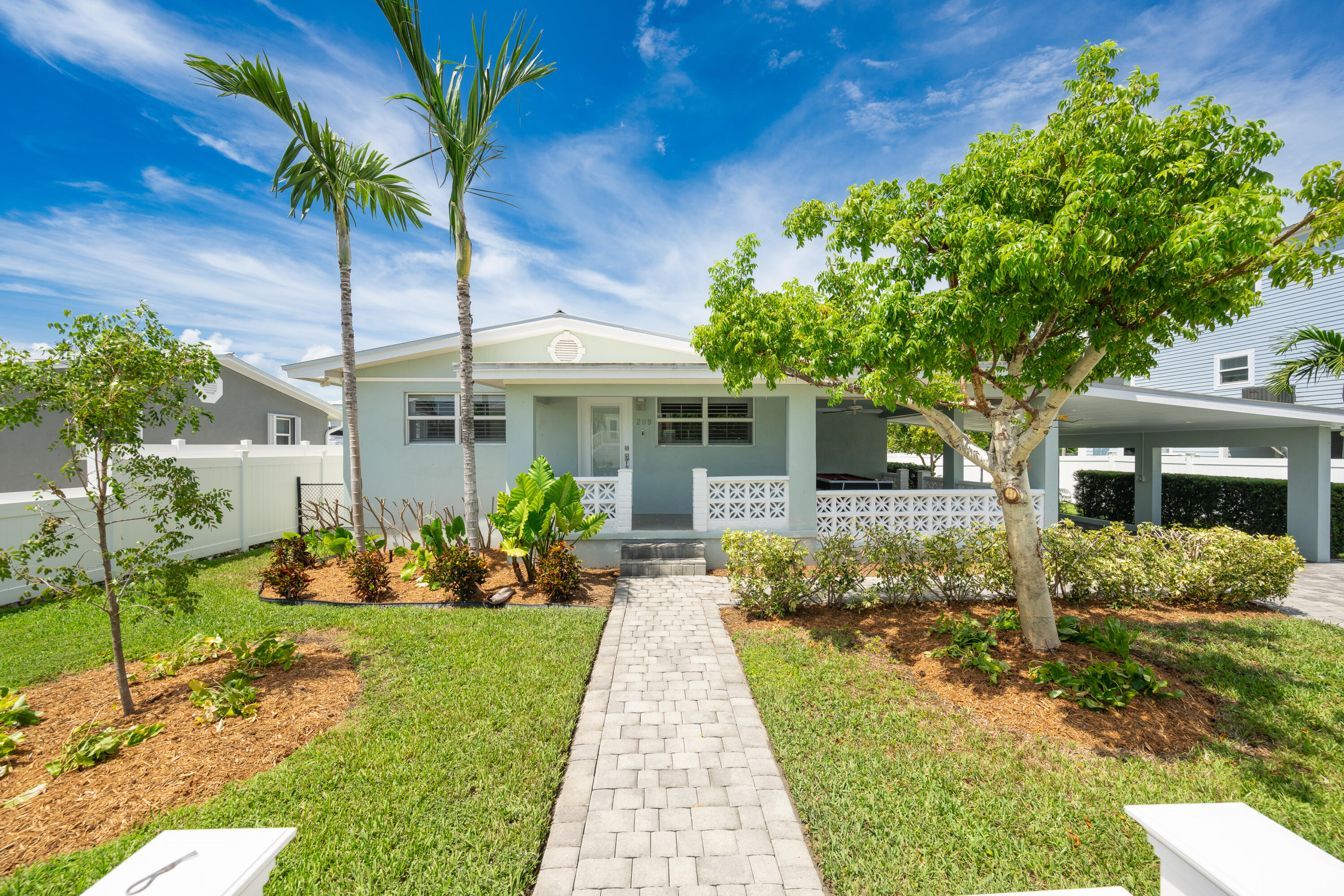 Shore Ave, Key West, FL 33040