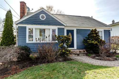 26 Dover Ave, East Providence, RI, 02914-1427 | Card Image