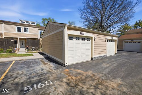 5158 Coppertree Ln, Avon, IN, 46123-9427 | Card Image