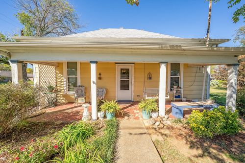 201 N 3rd St, Krum, TX, 76249-5145 | Card Image