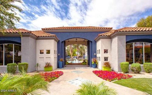 b2-20808 N 27th Ave, Phoenix, AZ, 85027-3204 | Card Image