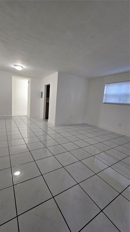 apt-3-1590 Ne 125th Ter, NORTH MIAMI, FL, 33161-5284 | Card Image