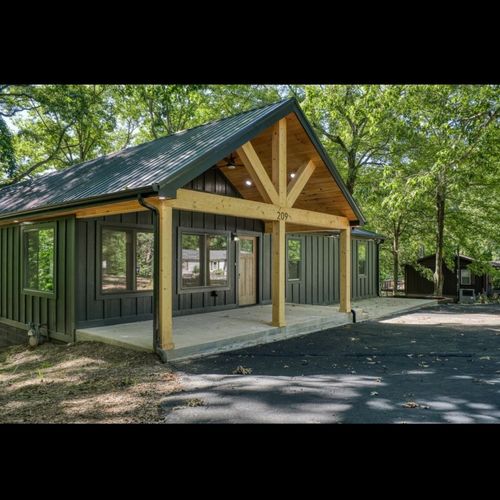 209 Spencer Dr, Spencer, TN, 38585-3211 | Card Image