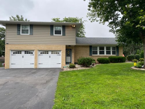 421 Meredith Rd, Albert Lea, MN, 56007-1435 | Card Image