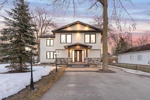 3951 Alberta Ave, Innisfil, ON, L9S2M1 | Card Image