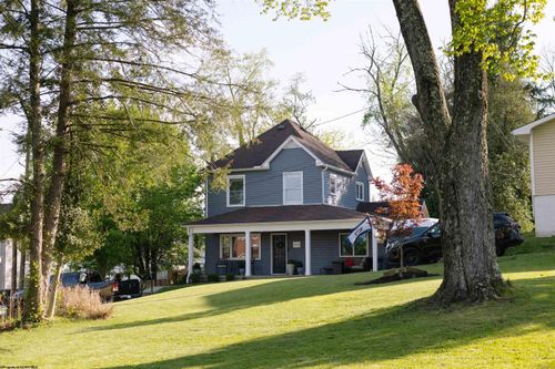 526 Newton St, Fairmont, WV, 26554-5205 | Card Image