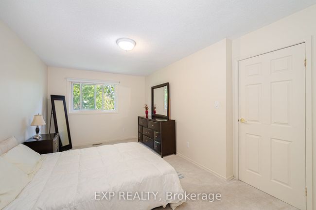 80 - 60 Hanson Rd, Condo with 4 bedrooms, 2 bathrooms and 1 parking in Mississauga ON | Image 17