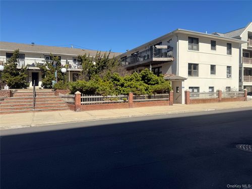 apt-8a-65 W Broadway, Long Beach, NY, 11561-4012 | Card Image