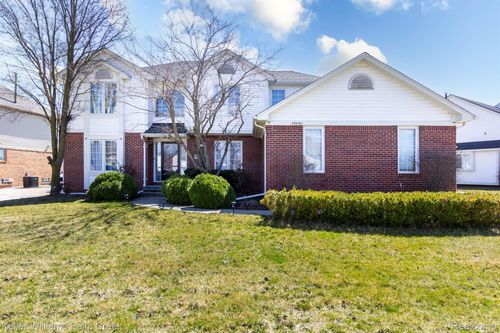55856 Serene Dr, Macomb, MI, 48042-6162 | Card Image