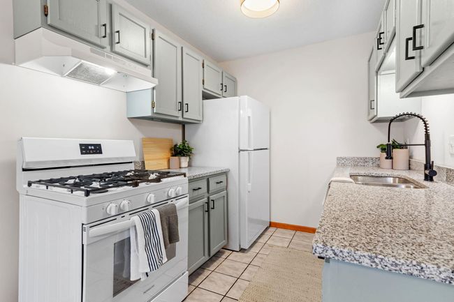 3242 Hill Ridge Dr, Townhouse with 3 bedrooms, 2 bathrooms and null parking in Eagan MN | Image 6