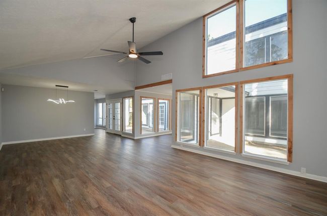 48 Artesia, Home with 3 bedrooms, 2 bathrooms and null parking in Conroe TX | Image 12