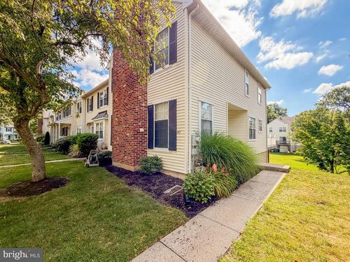 145 Liberty Dr, LANGHORNE, PA, 19047-3077 | Card Image